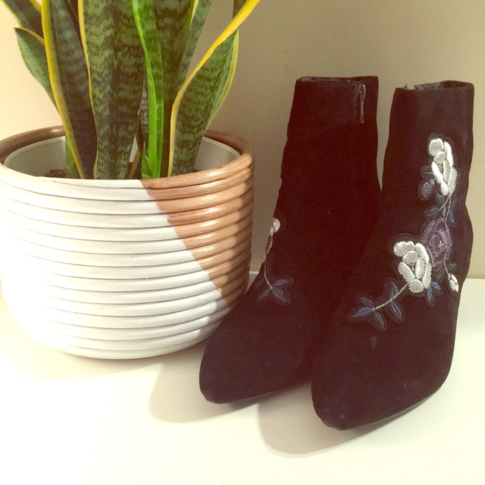 Steven Steve Madden Brooker Embroidered Suede Boot
